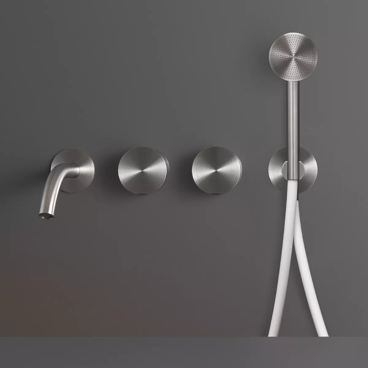 cea GIOTTO PLUS Wand-Wannen-Doppel-Eingriffmischer, Ausladung:170mm mit Rundkopf-Handbrause D:65mm, edelstahl satiniert, Schlauchfarbe weiß-GIO94WS