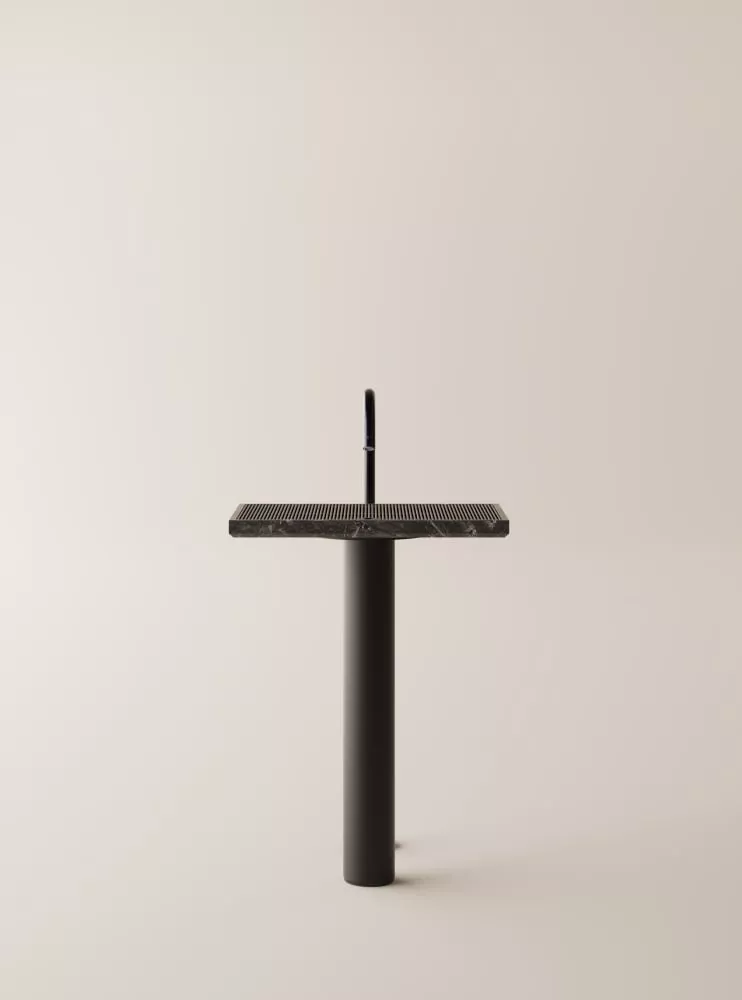 Agape ELL GRID freistehender Waschtisch mit Wandablauf, Breite: 63cm, Tiefe: 38cm, Höhe: 86cm, inklusive Ablaufgarnitur, Säule aus schwarz beschichtetem Stahl, Gitter aus Deep Caviar Corian®, Platte aus Naturstein, nero marquinia - ACER0996VP+ACER0997ME