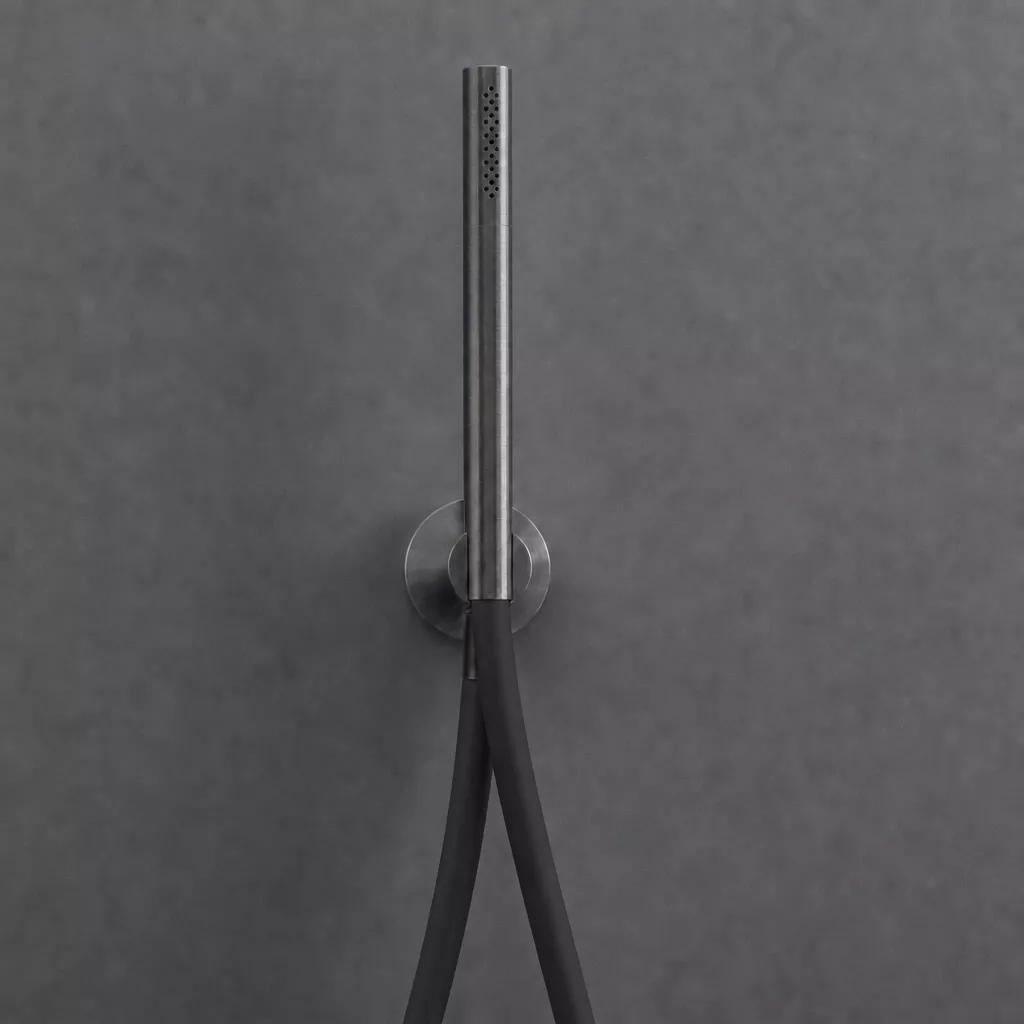cea MIL 90 Brausegarnitur mit integriertem Brausehalter und Stabhandbrause, Durchmesser: 18mm, Schlauchfarbe schwarz nach RAL 9004, black diamond satiniert - MIL90BKKDS cea MIL 90 Brausegarnitur mit integriertem Brausehalter und Stabhandbrause, Durchmesser: 18mm, Schlauchfarbe schwarz nach RAL 9004, black diamond satiniert - MIL90BKKDS