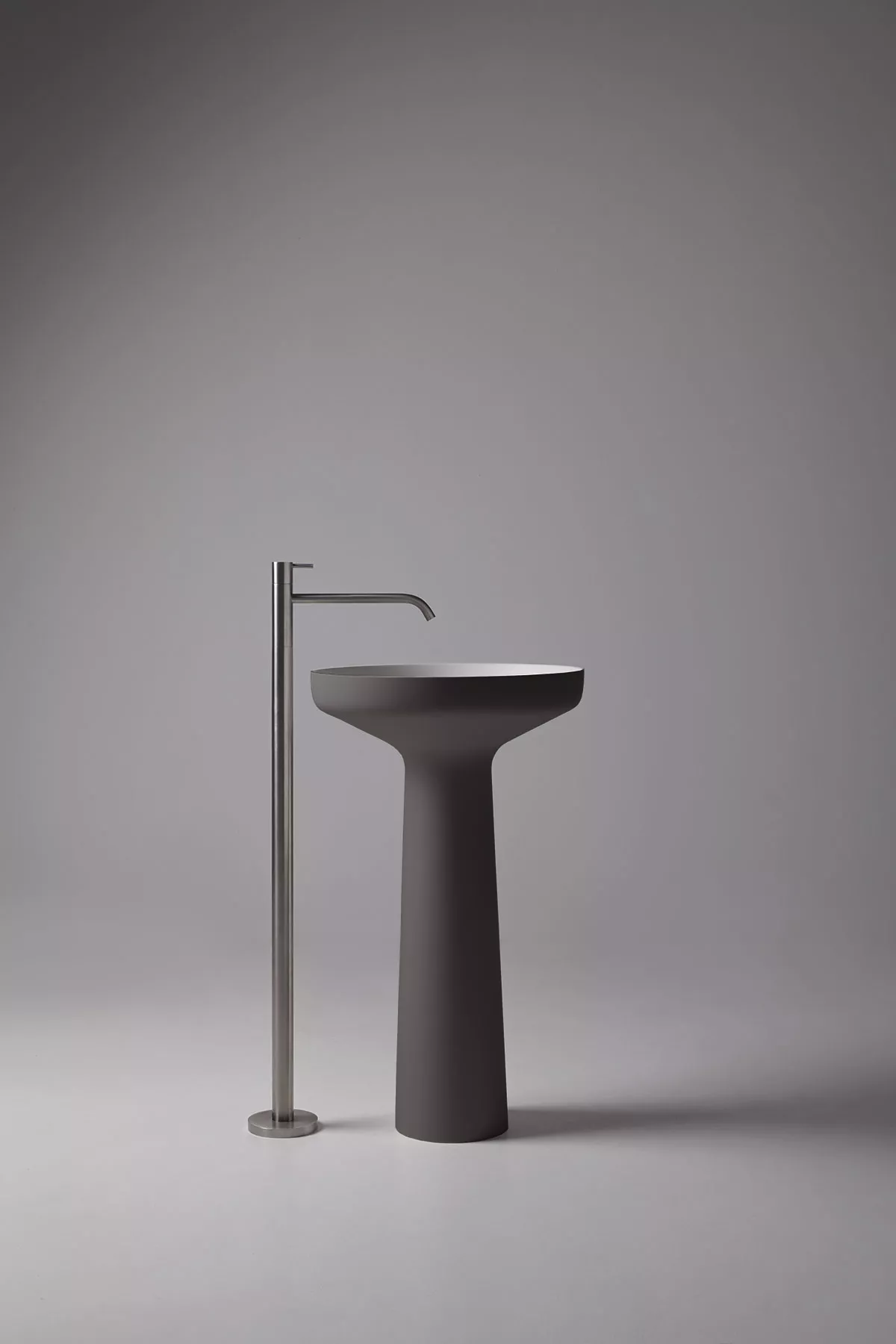 antoniolupi AGO freistehendes Waschbecken aus Flumood®, Durchmesser: 50cm, Höhe: 85cm, innen weiß matt, außen lackiert nach antoniolupi Farbkarte-AGO85-5-DIV
