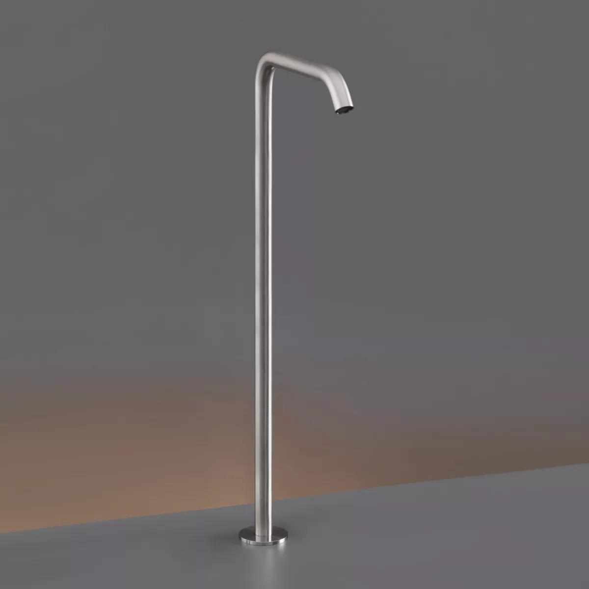 cea MIL 138 schwenkbarer Standauslauf, H:630mm, edelstahl satiniert-MIL138S