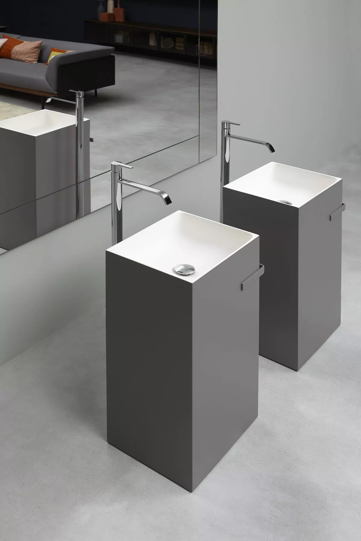 antoniolupi FUSTO freistehendes Waschbecken aus Flumood®, Breite: 45cm, Tiefe: 35cm, Höhe: 85cm, innen weiß matt, außen lackiert nach antoniolupi Farbkarte - FUSTO-5-DIV