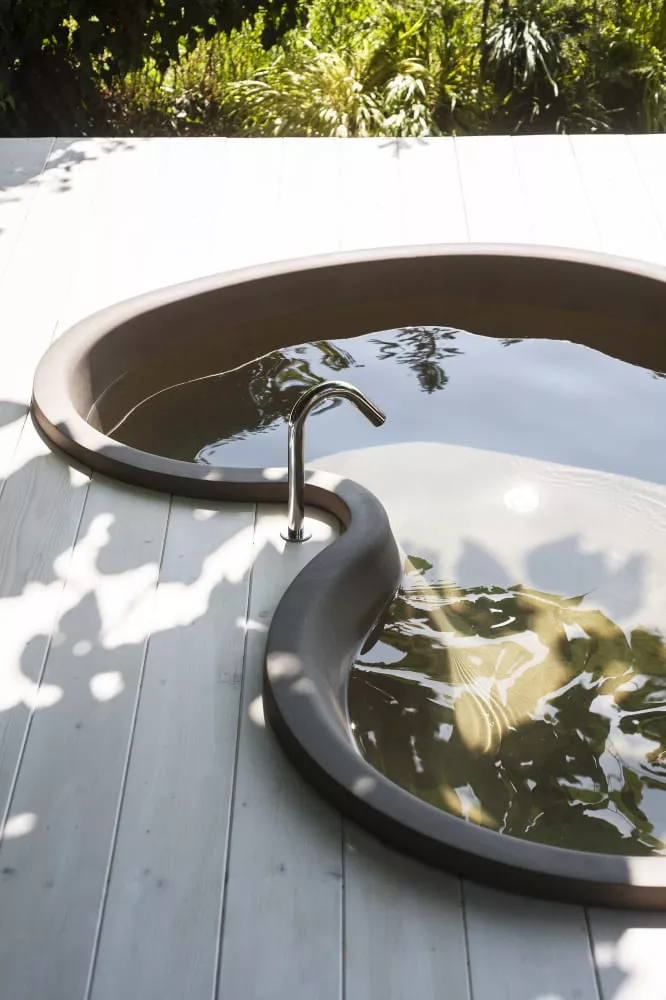 Agape DR Einbauwanne aus Solid Surface, Breite: 189,5cm, Tiefe: 139,5cm, Höhe: 56,5cm, mit Loch für interne Befüllung, inklusive Ablaufgarnitur mit Siphon, Wannenfarbe weiß matt - AVAS1089ZE Agape DR Einbauwanne aus Solid Surface, Breite: 189,5cm, Tiefe: 139,5cm, Höhe: 56,5cm, mit Loch für interne Befüllung, inklusive Ablaufgarnitur mit Siphon, Wannenfarbe weiß matt - AVAS1089ZE