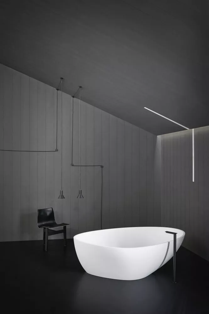 Agape DROP freistehende Badewanne aus Cristalplant®, Breite: 195cm, Tiefe: 129cm, Höhe: 57,5cm, weiß matt - AVAS1097ZZ