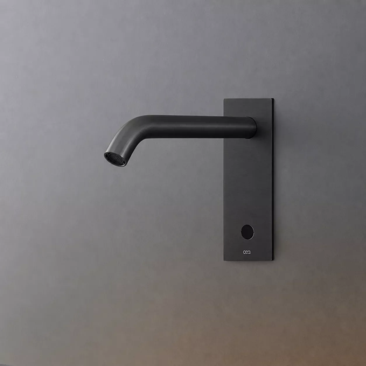 cea MIL 105R berührungsloser Wand-Waschtisch-Auslauf, Ausladung: 215mm, black diamond satiniert - MIL105RKDS cea MIL 105R berührungsloser Wand-Waschtisch-Auslauf, Ausladung: 215mm, black diamond satiniert - MIL105RKDS