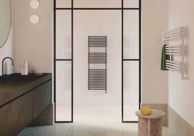 Tubes Radiatori BATH 20 elektrischer Handtuchwärmer mit Design-Verschlusskappe und Standard-Halterung, Breite: 60cm, Höhe: 196cm, lackiert nach Kategorie C3-BA20EL#190060T0ST-C3