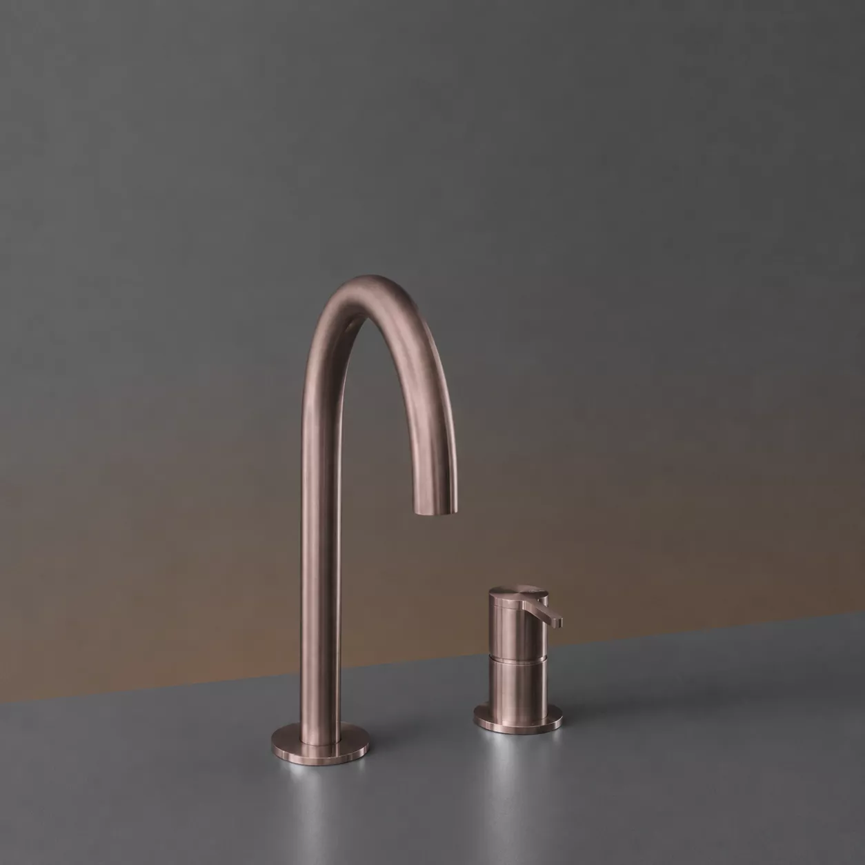 ceadesign INNOVO Zweiloch-Mischer mit schwenkbarem Auslauf, Ausladung: 145mm, bronze satiniert - INV40ZS ceadesign INNOVO Zweiloch-Mischer mit schwenkbarem Auslauf, Ausladung: 145mm, bronze satiniert - INV40ZS