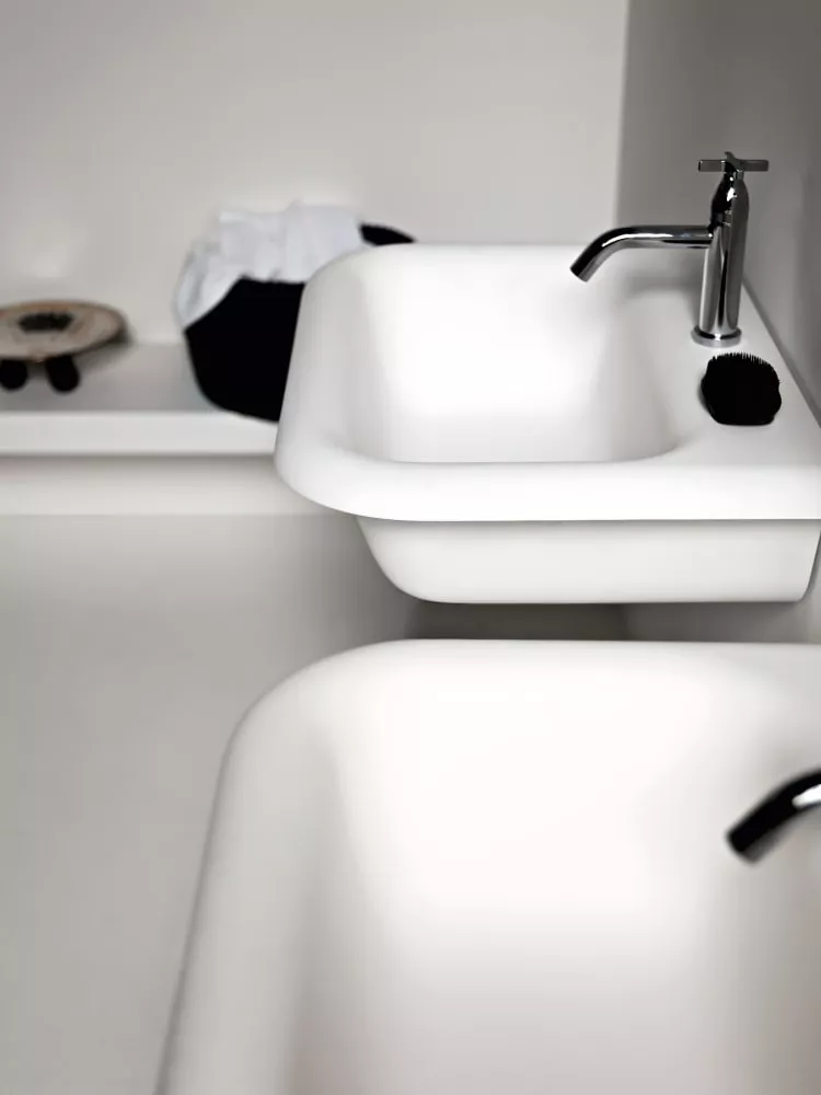 Agape OTTOCENTO Wandbecken aus Cristalplant®, Breite: 70cm, Tiefe: 50cm, Höhe: 19,6cm, mit 3 Hahnlöchern, innen weiß matt, außen weiß matt - ACER07663RZZ Agape OTTOCENTO Wandbecken aus Cristalplant®, Breite: 70cm, Tiefe: 50cm, Höhe: 19,6cm, mit 3 Hahnlöchern, innen weiß matt, außen weiß matt - ACER07663RZZ