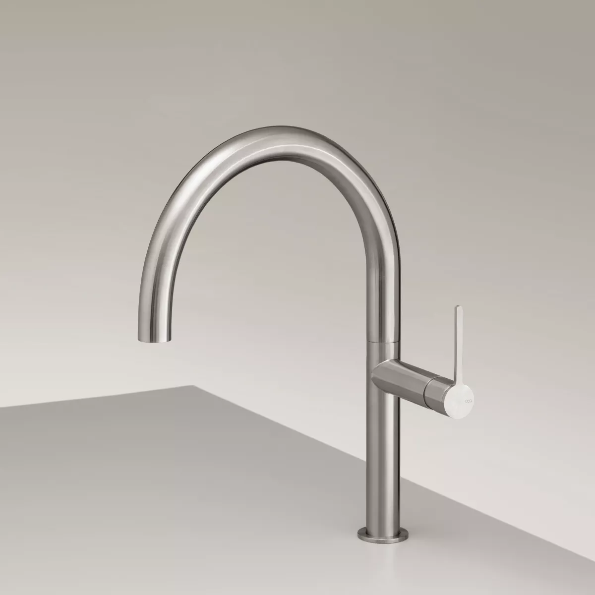 ceadesign INNOVO Einloch-Mischer mit schwenkbarem Auslauf, Ausladung: 225mm, edelstahl satiniert-INV19S