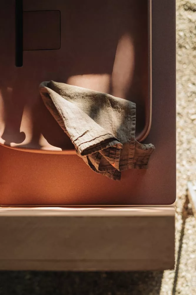 Agape PETRA Aufsatzbecken aus Zement, Breite: 64cm, Tiefe: 42cm, Höhe: 9,5cm, ziegelrot - ACER092730