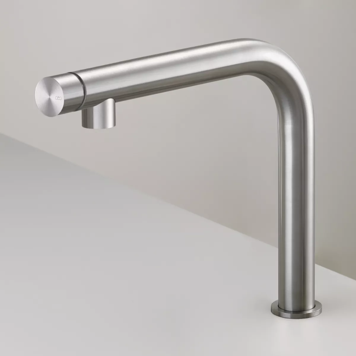 ceadesign GASTONE Einloch-Mischer mit schwenkbarem und abnehmbarem Auslauf zur Unterfenster-Montage, Ausladung: 230mm, edelstahl satiniert-GAS23S