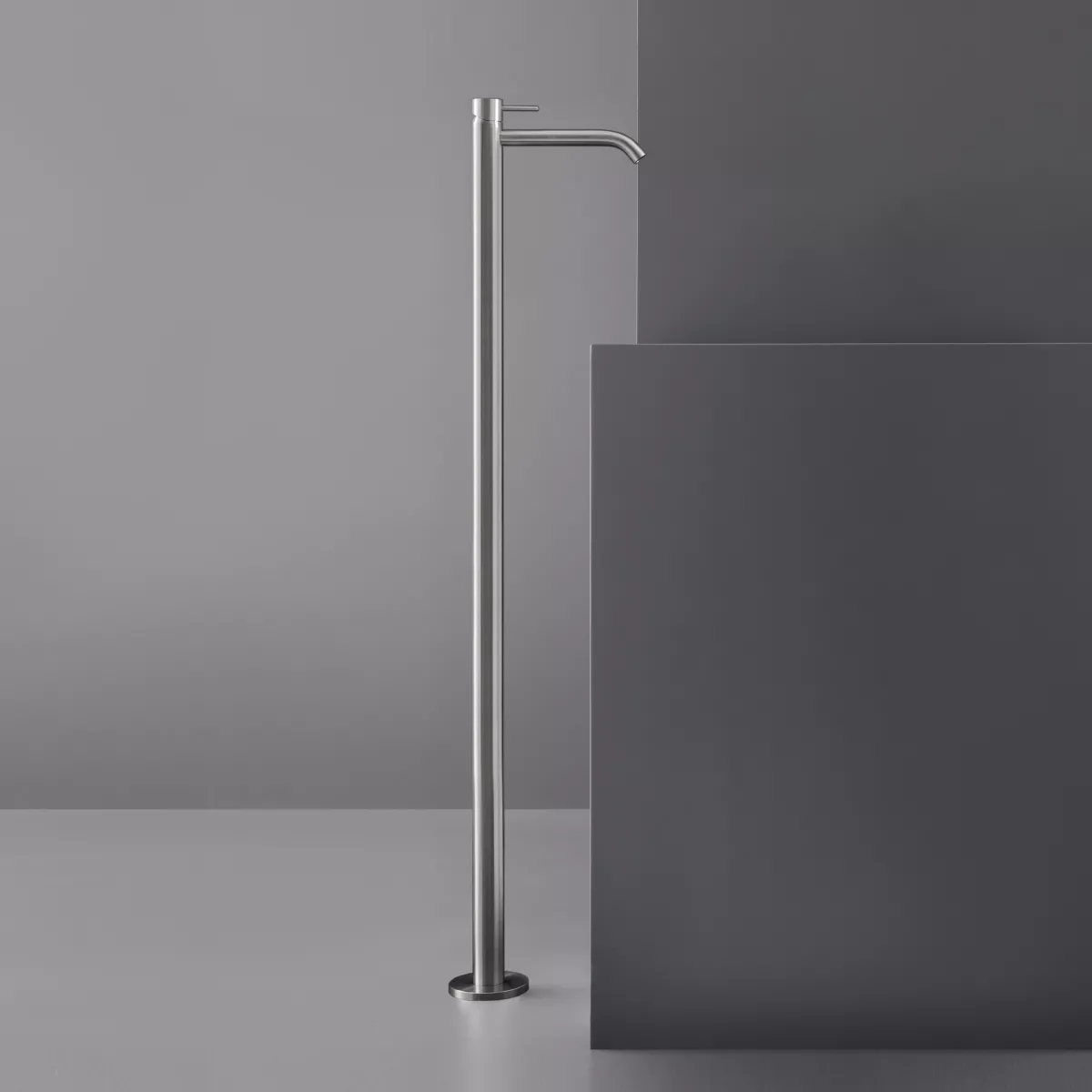 cea MIL 20 freistehender Waschtisch-Eingriffmischer, Höhe: 1105mm, edelstahl satiniert - MIL20S cea MIL 20 freistehender Waschtisch-Eingriffmischer, Höhe: 1105mm, edelstahl satiniert - MIL20S