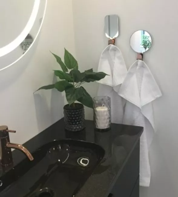 Frost Denmark UNU & BUKTO Wand-Spiegel mit Haken, rund-U4120-C Frost Denmark UNU & BUKTO Wand-Spiegel mit Haken, rund-U4120-C