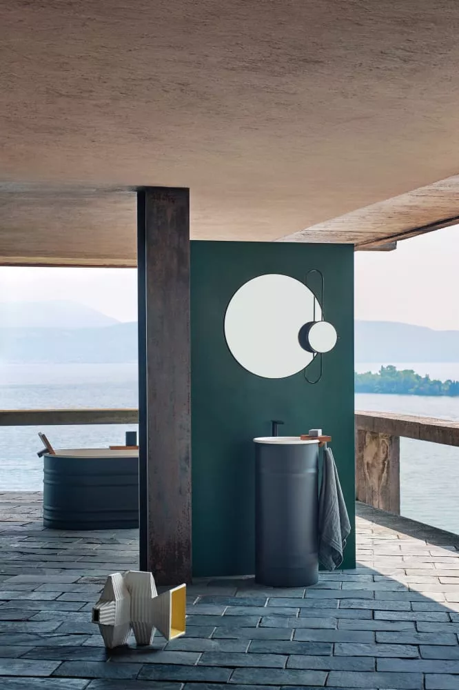 Agape VIEQUES freistehendes Waschbecken aus Edelstahl mit Bodenablauf, Durchmesser: 43,5cm, Höhe: 90,4cm, innen weiß matt, außen hellgrau - ACER0798FZL Agape VIEQUES freistehendes Waschbecken aus Edelstahl mit Bodenablauf, Durchmesser: 43,5cm, Höhe: 90,4cm, innen weiß matt, außen hellgrau - ACER0798FZL