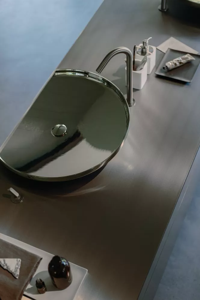 Agape UFO Aufsatzbecken aus Edelstahl, Durchmesser: 60cm, Höhe: 9,5cm, inklusive Ablaufgarnitur, edelstahl poliert - ACERUFO95A Agape UFO Aufsatzbecken aus Edelstahl, Durchmesser: 60cm, Höhe: 9,5cm, inklusive Ablaufgarnitur, edelstahl poliert - ACERUFO95A