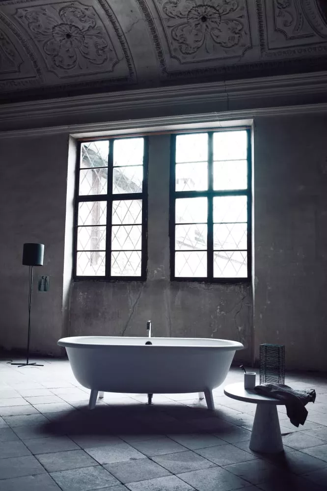 Agape OTTOCENTO freistehende Badewanne aus Cristalplant®, Breite: 178cm, Tiefe: 79cm, Höhe: 59,5cm, inklusive verchromter Ab- und Überlaufgarnitur, innen weiß matt, außen weiß matt - AVAS0969ZZS Agape OTTOCENTO freistehende Badewanne aus Cristalplant®, Breite: 178cm, Tiefe: 79cm, Höhe: 59,5cm, inklusive verchromter Ab- und Überlaufgarnitur, innen weiß matt, außen weiß matt - AVAS0969ZZS