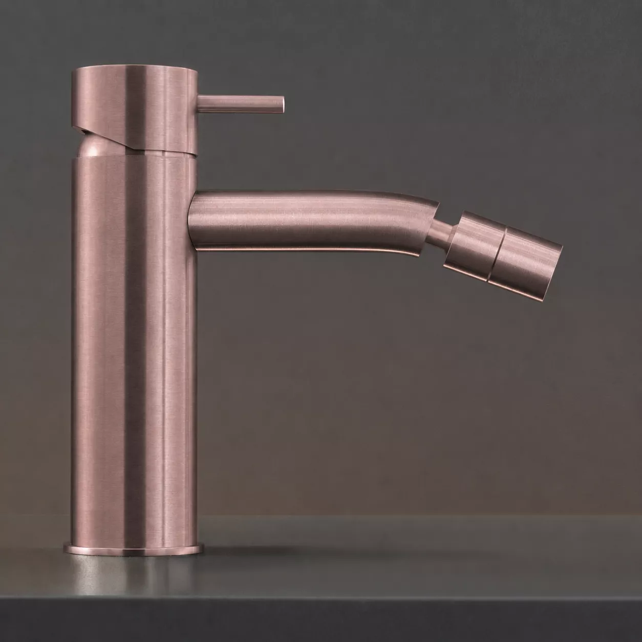 cea MIL 56 Bidet-Eingriffmischer mit beweglichem Perlator, Höhe: 155mm, bronze satiniert - MIL56ZS cea MIL 56 Bidet-Eingriffmischer mit beweglichem Perlator, Höhe: 155mm, bronze satiniert - MIL56ZS
