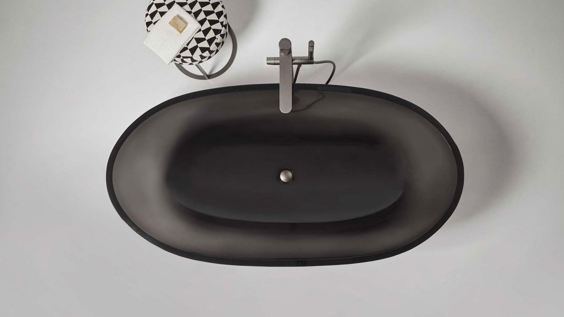 antoniolupi REFLEX freistehende Badewanne aus Cristalmood®, 167x86x53cm, fumé, Ablaufgarnitur chrom-REFLEXLU_FUME