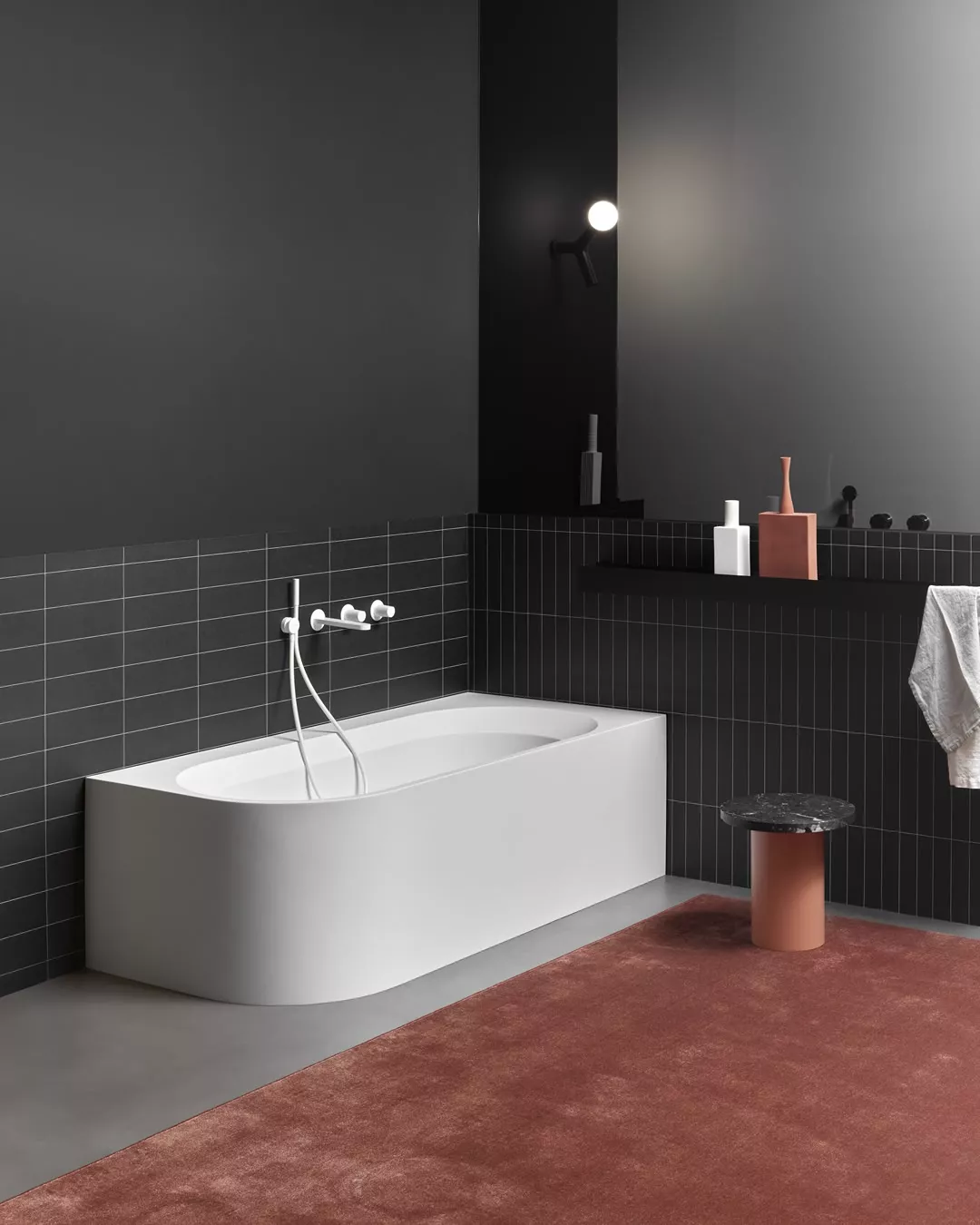 antoniolupi OASI freistehende Badewanne aus Cristalplant® mit einer abgerundeten Kante, Breite: 170cm, Tiefe: 75cm, Version links, weiß matt-OASI50S
