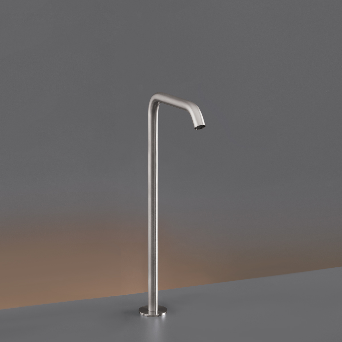 cea MIL 113 schwenkbarer Standauslauf, H:480mm, edelstahl satiniert-MIL113S