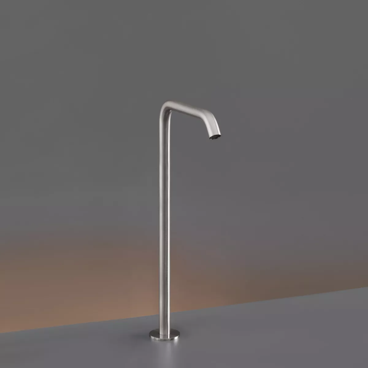 cea MIL 113 schwenkbarer Standauslauf, H:480mm, edelstahl satiniert-MIL113S