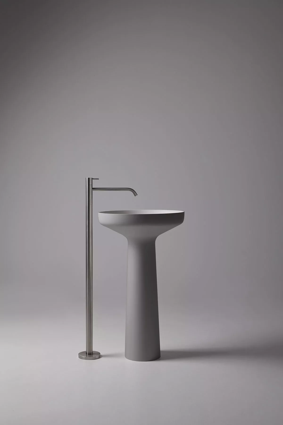 antoniolupi AGO freistehendes Waschbecken aus Flumood®, Durchmesser: 50cm, Höhe: 85cm, innen weiß matt, außen lackiert nach antoniolupi Farbkarte-AGO85-5-DIV