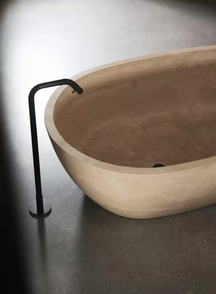 Agape SPOON XL freistehende Badewanne aus Naturstein, Breite: 180,9cm, Tiefe: 97,2cm, Höhe: 49cm, travertin - AVAS0916TV