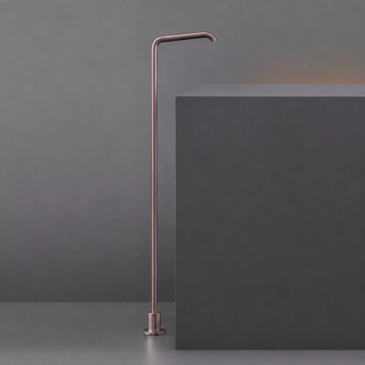 cea MIL 72 freistehender Standauslauf, Höhe: 1105mm, bronze satiniert - MIL72ZS
