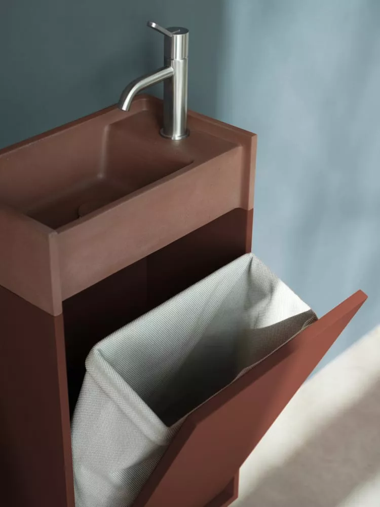 Agape VENTIQUARANTA wandhängender Waschtisch mit Becken aus Zement und Schrank aus lackiertem Holz, Breite: 40cm, Tiefe: 22,8cm, Höhe: 72cm, mit einer Klapptür mit Stoff-Wäschesack, mit Hahnloch, inkl. Ablaufgarnitur, ziegelrot - ACER2040OR730+AMOB2040O Agape VENTIQUARANTA wandhängender Waschtisch mit Becken aus Zement und Schrank aus lackiertem Holz, Breite: 40cm, Tiefe: 22,8cm, Höhe: 72cm, mit einer Klapptür mit Stoff-Wäschesack, mit Hahnloch, inkl. Ablaufgarnitur, ziegelrot - ACER2040OR730+AMOB2040O