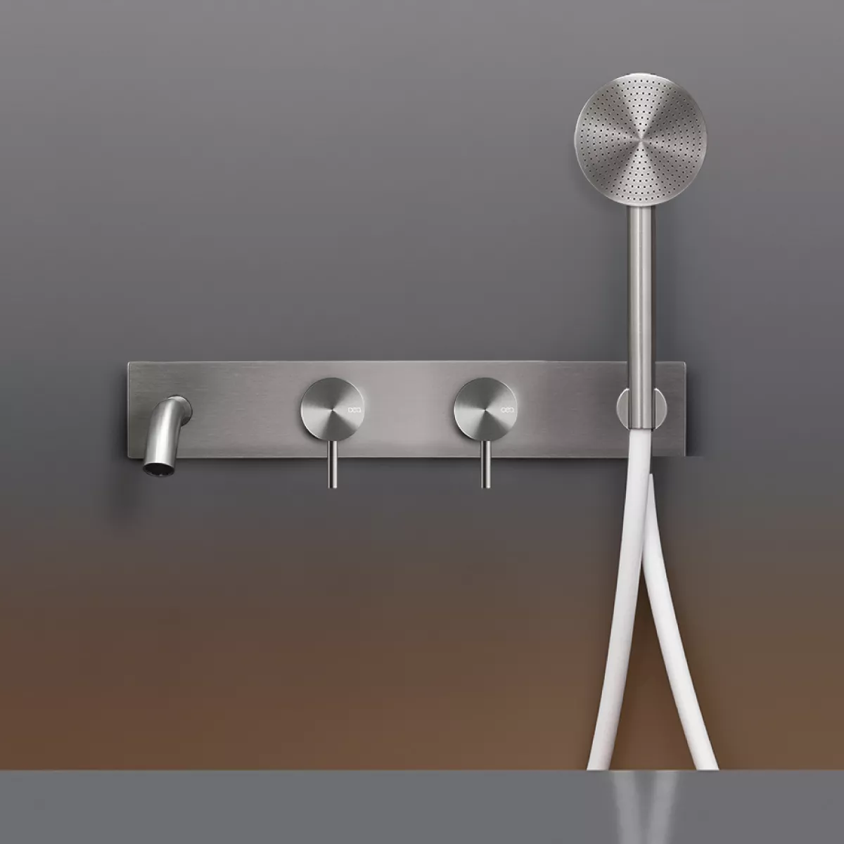 cea MIL 86H Wand-Wannen-Doppel-Eingriffmischer, Ausladung:185mm mit Rundkopf-Handbrause D:80mm, edelstahl satiniert, Schlauch weiß-MIL86HWS