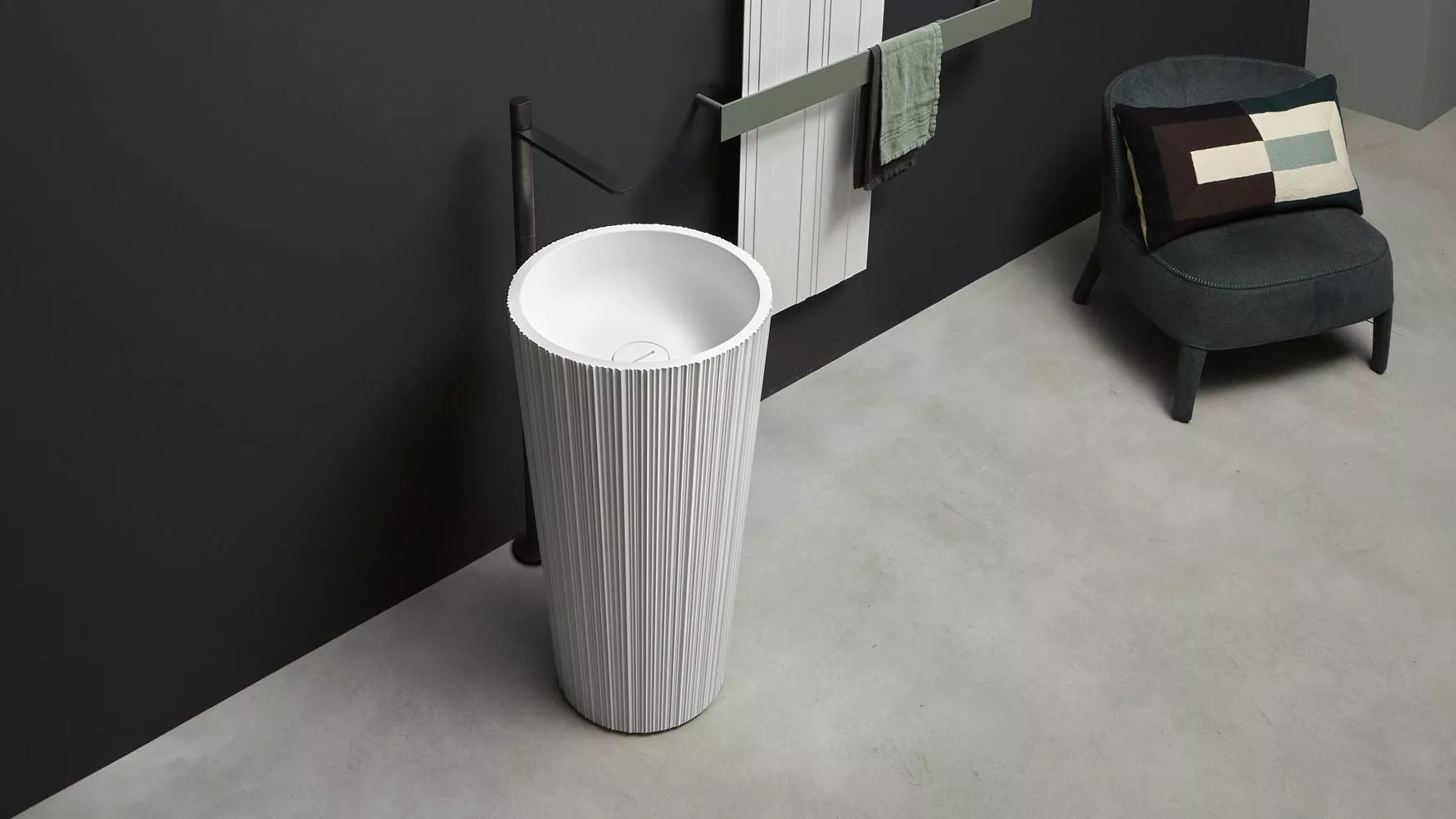 antoniolupi PLISSÉ freistehendes Waschbecken, D:47cm, H:85cm, weiß matt-PLISSE