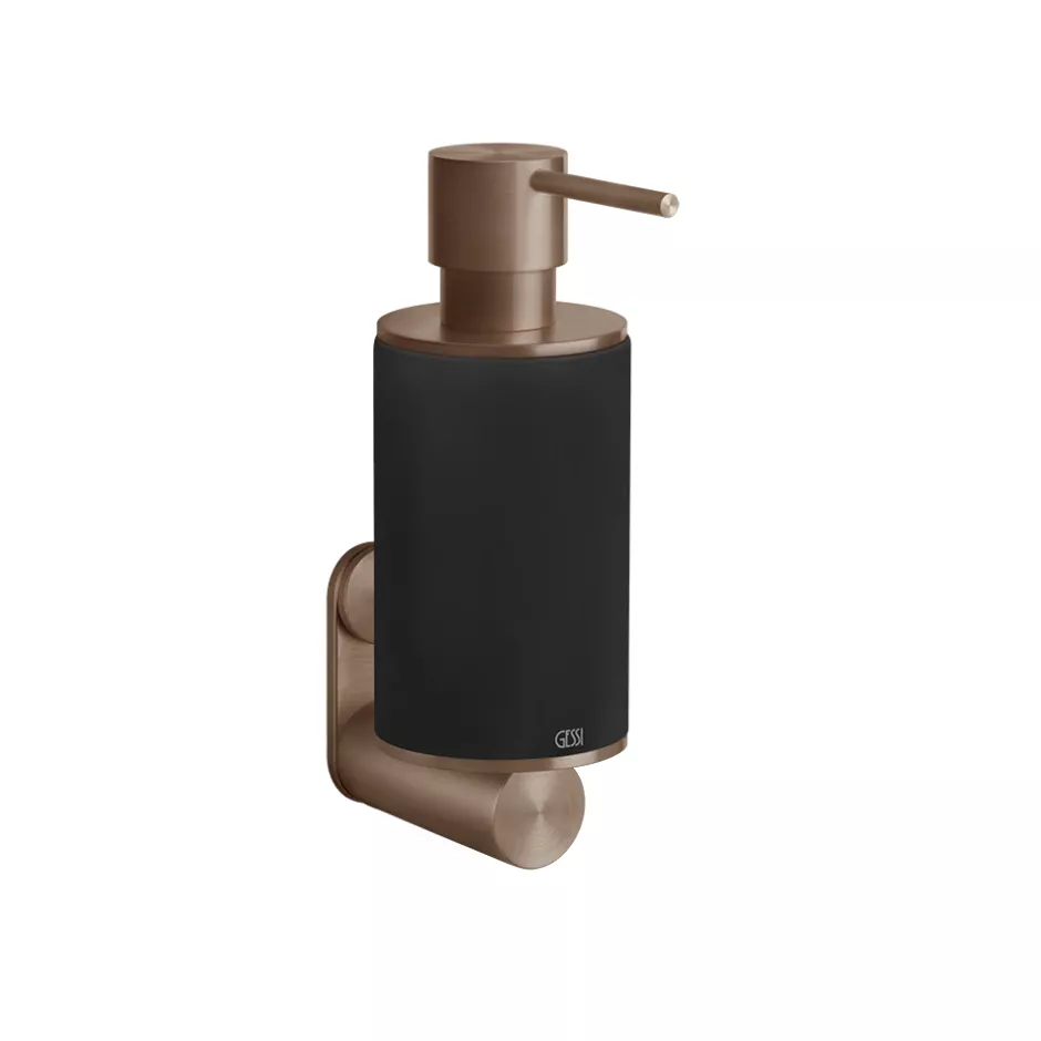 Gessi 316 Seifenspender mit schwarzem Behälter zur Wandmontage, kupfer gebürstet PVD - 54714708 Gessi 316 Seifenspender mit schwarzem Behälter zur Wandmontage, kupfer gebürstet PVD - 54714708