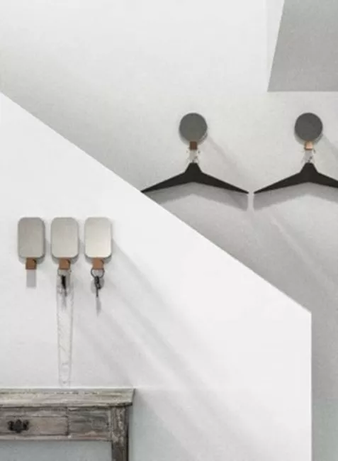 Frost Denmark UNU & BUKTO Wand-Spiegel mit Haken, rund-U4120-C Frost Denmark UNU & BUKTO Wand-Spiegel mit Haken, rund-U4120-C