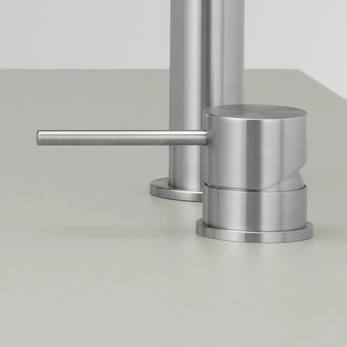 cea MIL 207 Tisch-Eingriffmischer mit langem Hebel, edelstahl satiniert-MIL207S