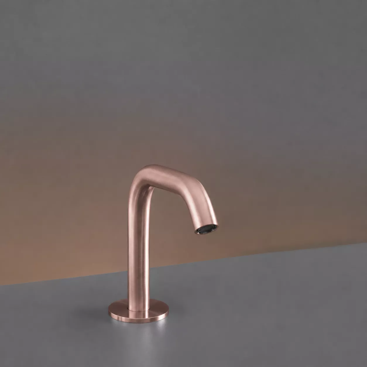 cea MIL 68 schwenkbarer Standauslauf, Höhe: 130mm, bronze satiniert - MIL68ZS