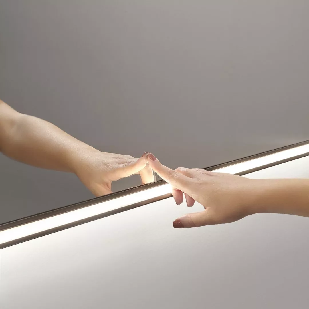 antoniolupi NASTRO rechteckiger Spiegel mit doppelter LED-Beleuchtung und Touch-Schalter zum Dimmen, Breite: 72cm, Höhe: 75cm, Lichtfarbe: 4000K, neutralweiß, Aluminiumrahmen schwarz matt-NASTRO75W72-5-NERO-4000