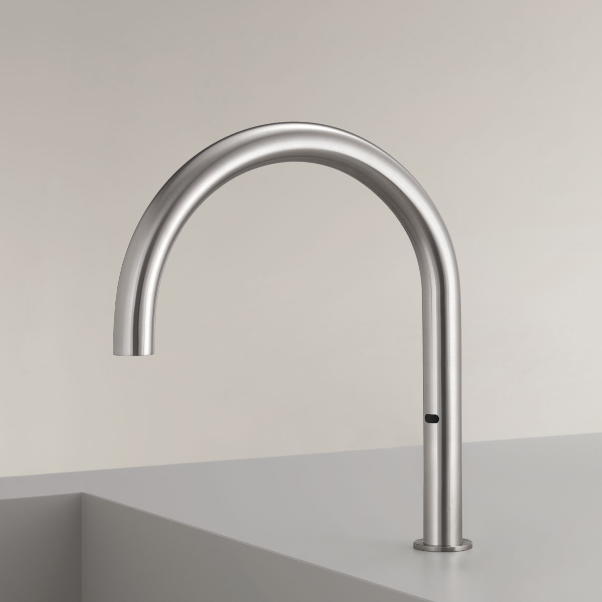 ceadesign FRE145RS schwenkbare Armatur mit Anwesenheits-Infrarot-Sensor, Ausladung: 225mm, edelstahl satiniert-FRE145RS