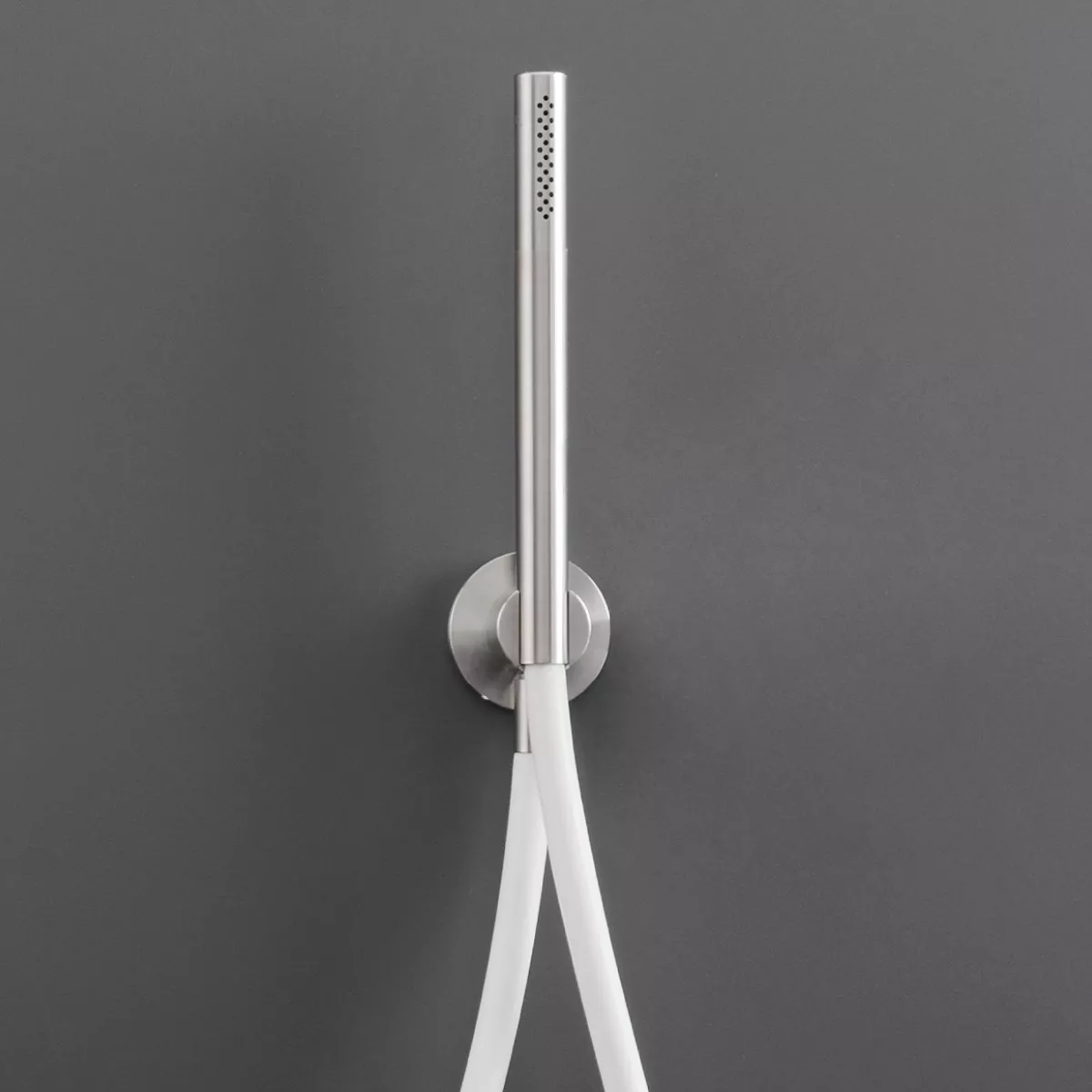 cea MIL 90 Brausegarnitur mit integriertem Brausehalter und Stabhandbrause D:18mm, edelstahl satiniert, Schlauch weiß-MIL90WS